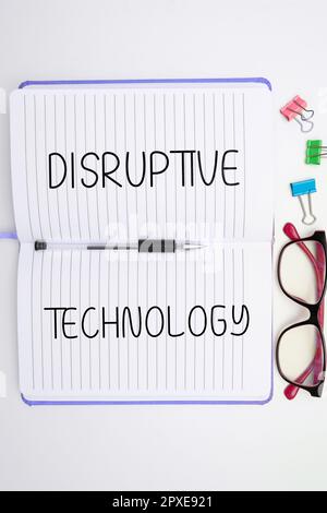 Schreiben von Text Disruptive Technology, Word für die Verdrängung etablierter marktführender Firmen oder Produkte Stockfoto