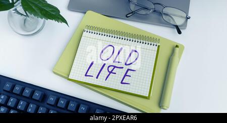 Inspiration mit dem Zeichen „Old Life, Business Approach“, wie ich es in der Vergangenheit war, bevor eine wichtige Veränderung stattfand Stockfoto