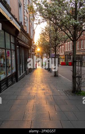 Frühes Morgenlicht in Hockley in Nottingham City, Nottinghamshire England Großbritannien Stockfoto