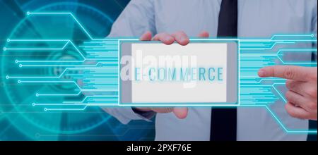 Schreiben mit Text E Commerce, Business Idea kommerzielle Transaktionen, die elektronisch über das Internet abgewickelt werden Stockfoto