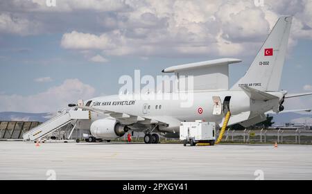 KONYA, TURKIYE - 30. JUNI 2022: Boeing E-7T Peace Eagle der türkischen Luftwaffe (33963) am Flughafen Konya während der Übung der Anatolischen Adler-Luftwaffe Stockfoto
