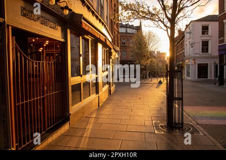 Frühes Morgenlicht in Hockley in Nottingham City, Nottinghamshire England Großbritannien Stockfoto