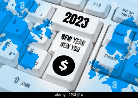 Inspiration mit dem Schild 2023 Silvester New You, Wort für den kommenden Januar wechselnde Persönlichkeit für einen besseren Menschen Stockfoto
