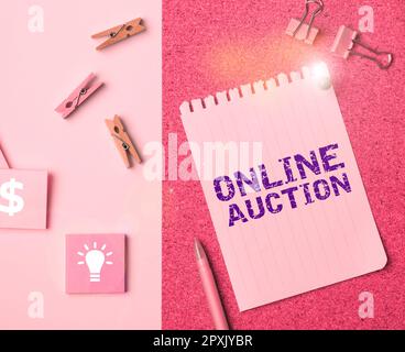 Schild mit der Anzeige Online Auction, Word für den Online-Kauf und -Verkauf von Waren oder Dienstleistungen Stockfoto