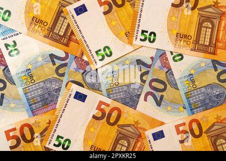 Ein Stapel Euro-Banknoten kann als Hintergrund verwendet werden Stockfoto