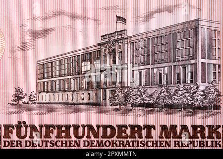 Staatsrat-Gebäude der DDR in Berlin aus ostdeutschem Geld - 500 Mark Stockfoto