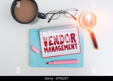 Handgeschriebener Text Vendor Management, ein Wort, das über Aktivitäten geschrieben wurde, die bei der Suche nach und Beschaffung von Lieferanten berücksichtigt wurden Stockfoto