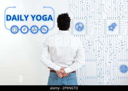 Schild mit täglichen Yoga-, Business Concept- und Yoga-Workouts zum Training verschiedener Körperteile Stockfoto