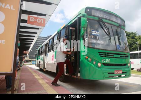 salvador, bahia, brasilien - 31. januar 2022: Blick auf den Busbahnhof Barroquinha in der Stadt Salvador Stockfoto