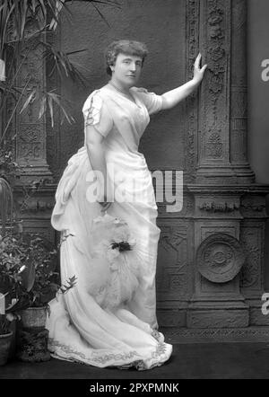 Frances Hodgson Burnett. Portrait der britisch-amerikanischen Schriftstellerin und Dramatikerin Frances Eliza Hodgson Burnett (1849-1924) von Herbert Rose Barraud, c. 1895 Stockfoto