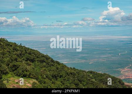 Die Stadt Namanga in Kenia aus der Vogelperspektive Stockfoto