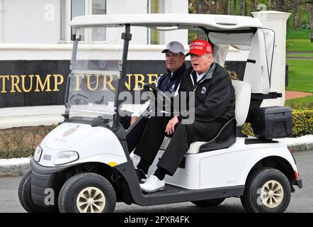 Turnberry, Ayrshire, Schottland, Großbritannien. 2. Mai 2023. Ex-Präsident Donald Trump besucht Trump Turnberry für eine Runde Golf am 02. Dezember 05/23. Gutschrift: CDG/Alamy Live News Stockfoto