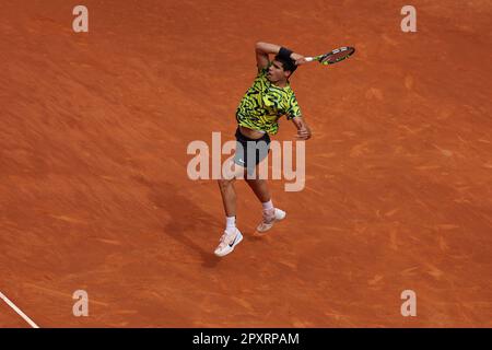 Madrid, Espagne. 02. Mai 2023. Carlos Alcaraz (Esp) gegen Alexander Zverev (Ger) bei den Mutua Madrid Open 2023, Masters 1000 Tennis Turnier am 2. Mai 2023 bei Caja Magica in Madrid, Spanien - Photo Antoine Couvercelle/DPPI Credit: DPPI Media/Alamy Live News Stockfoto