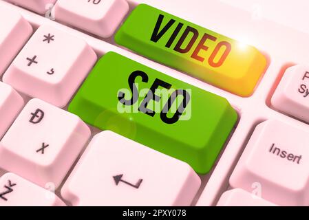 Konzeptunterschrift Video Seo, Geschäftskonzept der Prozess der Verbesserung der Platzierung oder Sichtbarkeit eines Videos Stockfoto