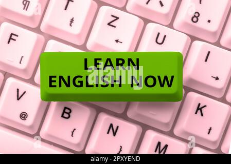 Textzeichen mit „Learn English Now“ (Englisch jetzt erlernen), „Word“ für „Gain or Get Knowledge and Skills of english language“ (Englischkenntnisse erwerben oder Stockfoto