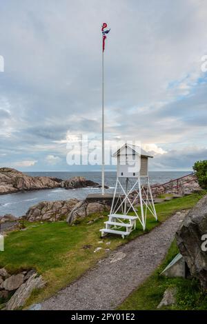 Lindesnes, Norwegen - August 08 2021: Wetterstation am Lindesnes Lighthouse. Stockfoto