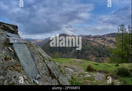 John Hamer Memorial auf Castle Crag, in der Nähe von Grange, Borrowdale, Lake District, Cumbria Stockfoto