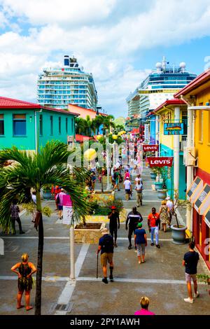 St. Johns Antigua St. John's ist die Hauptstadt und der wichtigste Hafen der karibischen Inselnation Antigua und Barbuda. In der Stadt befindet sich das Museum of Stockfoto