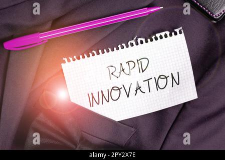 Handgeschriebenes Schild Rapid Innovation, Wort für die Eigenschaft einer Website, die Suchmaschinenalgorithmen verwendet Stockfoto