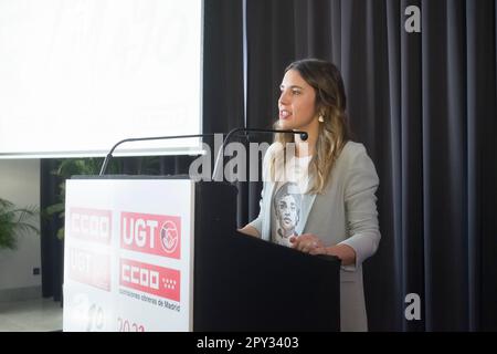 Irene María Montero Gil, Ministerin für Gleichberechtigung, anlässlich der Pressekonferenz am 1. Mai in Madrid, Spanien. Am 1. Mai nahmen die Teilnehmer an der Labour-Konferenz Teil Stockfoto