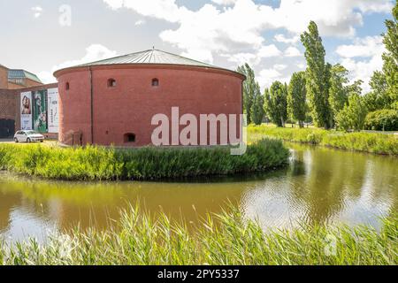 Malmö, Schweden - 09 2022. Juli: Runder Turm der Malmöhus-Burg Stockfoto