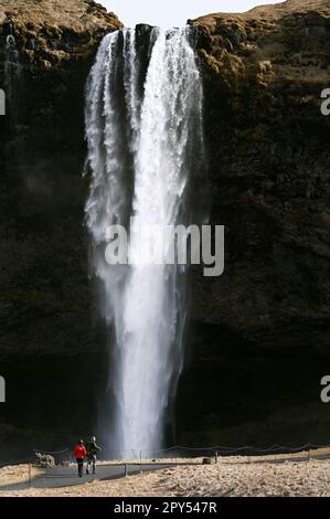 Seljalandsfoss-Wasserfall an der Südküste Islands. Stockfoto