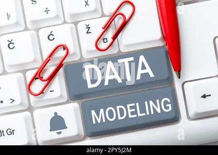 Textzeichen mit Datenmodellierung. Internet-Konzept zur Übertragung von Daten zwischen Datenspeichersystemen Stockfoto