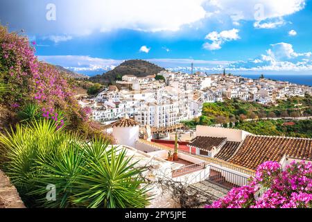 Blick auf das weiße Dorf Frigiliana Stockfoto