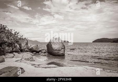 Große tropische Insel Ilha Grande Praia de Palmas Strand Brasilien. Stockfoto