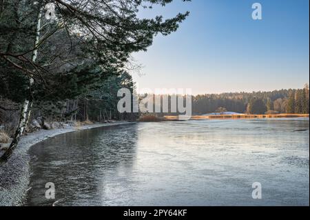 Eis auf dem Osterseen bei Iffeldorf Stockfoto