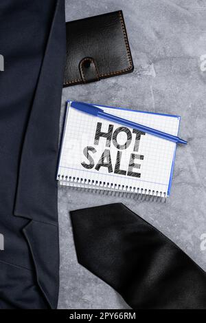 Textunterschrift für „Hot Sale“. Ein Wort dafür, Produkte zu einem hohen Preis zu verkaufen toller Preis Black Friday Stockfoto