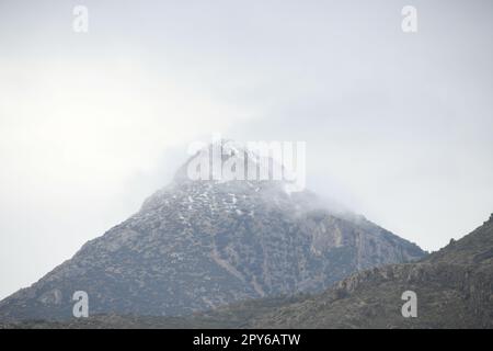 Sehr seltener Schnee in den Bergen von Guadalest, Provinz Alicante, Costa Blanca, Spanien Stockfoto