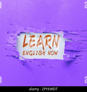 Textunterschrift Präsentation Englisch jetzt lernen. Wort für Gewinn oder Erwerb von Kenntnissen und Fähigkeiten in der englischen Sprache Stockfoto
