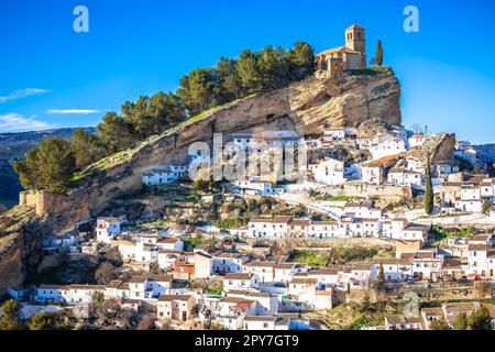 Malerisches weißes Dorf Montefrio in der Nähe von Granada Stockfoto