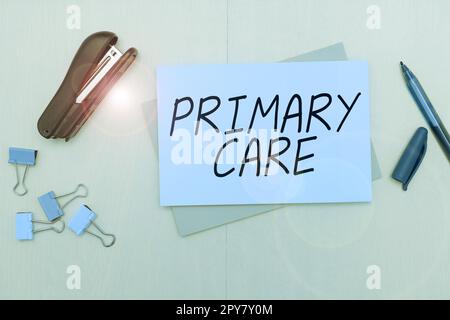 Konzeptionelle Darstellung der Primärversorgung. Begriff bedeutet Gesundheitsversorgung durch Arzt, Kinderarzt oder Krankenschwester Stockfoto