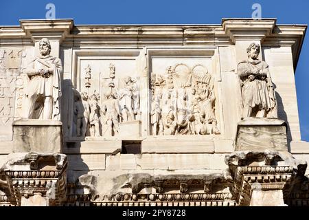 Italien, Rom, Konstantinbogen, Flachrelief Stockfoto