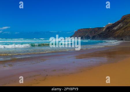 Wunderschöner Strand an der Algarve Stockfoto