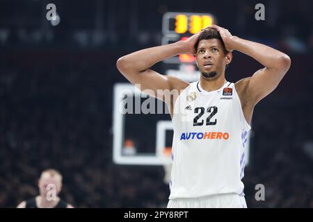 Belgrad, Serbien, 2. Mai 2023. Walter Tavares von Real Madrid reagiert während des Play Offs Game 3 – 2022/2023 Turkish Airlines EuroLeague-Match zwischen Partizan Mozzart Bet Belgrad und Real Madrid in der stark Arena in Belgrad, Serbien. 2. Mai 2023. Kredit: Nikola Krstic/Alamy Stockfoto