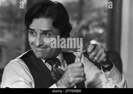 Indische alte 1980er Jahre Schwarzweiß-bollywood-Kino hindi Filmschauspieler, Indien, Shashi Kapoor, indischer Schauspieler, indischer Filmproduzent, Indien Stockfoto