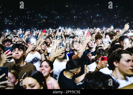 Lazza tritt am 22. April 2023 live im Mediolanum Forum Assago in Mailand auf (Foto: Alessandro Bremec/NurPhoto) Stockfoto