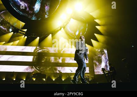 Lazza tritt am 22. April 2023 live im Mediolanum Forum Assago in Mailand auf (Foto: Alessandro Bremec/NurPhoto) Stockfoto