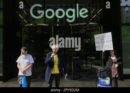 Google London, Großbritannien. 3. Mai 2023 Mitglied des Parlaments Andrew Bridgen, Piers Corbyn und Aktivisten protestieren gegen Google und zensieren die Wissenschaft. Google-Zensur gegen Dr. John Campbell. Veröffentlichung auf dieser Plattform seit einiger Zeit aufgrund einer kürzlich geführten Diskussion verboten. Aktivisten behaupten, dass die Wissenschaft ein besserer Beweis und ein besseres Vertrauen sein sollte, nicht die amerikanische Regierung hat die Lügen von COVID-19, Impfung statt Wissenschaft, gesagt. Kredit: Siehe Li/Picture Capital/Alamy Live News Stockfoto