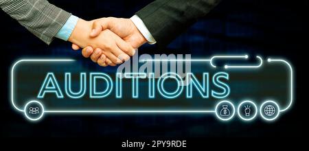 Schreiben mit Anzeige von Text Auditions. Ein Wort für eine Probevorstellung, um die Verdienste eines Entertainers zu bewerten Stockfoto