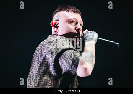 Mailand, Italien. 22. April 2023. Lazza tritt am 22. April 2023 live im Mediolanum Forum Assago in Mailand auf (Foto von Alessandro Bremec/NurPhoto). Kredit: NurPhoto SRL/Alamy Live News Stockfoto