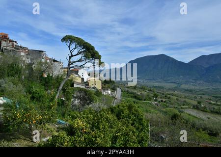 Panoramablick auf di Guardia Sanframondi in der Provinz Benevento, Italien. Stockfoto