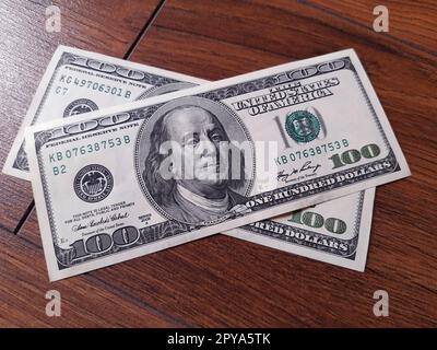 Geld zweihundert Dollar für die Nahaufnahme des Desktops Stockfoto