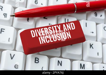 Text mit Inspiration Vielfalt und Inklusion. Geschäftliche Ideenreichweite menschliche Unterschiede umfassen ethnische Zugehörigkeit Geschlecht Stockfoto