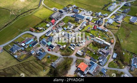 Hoswick Village, Sandwick, Shetland, entführt von der Drohne Stockfoto