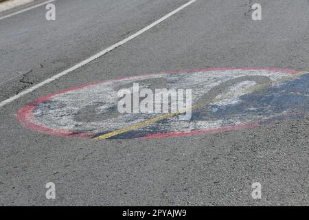 Verkehrsschild: 'höchstgeschwindigkeit 30 km - h', Provinz Alicante, Costa Blanca, Spanien Stockfoto