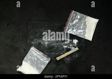 Typische Droge Händler Drogen und Drogenzubehör Stockfotografie - Alamy